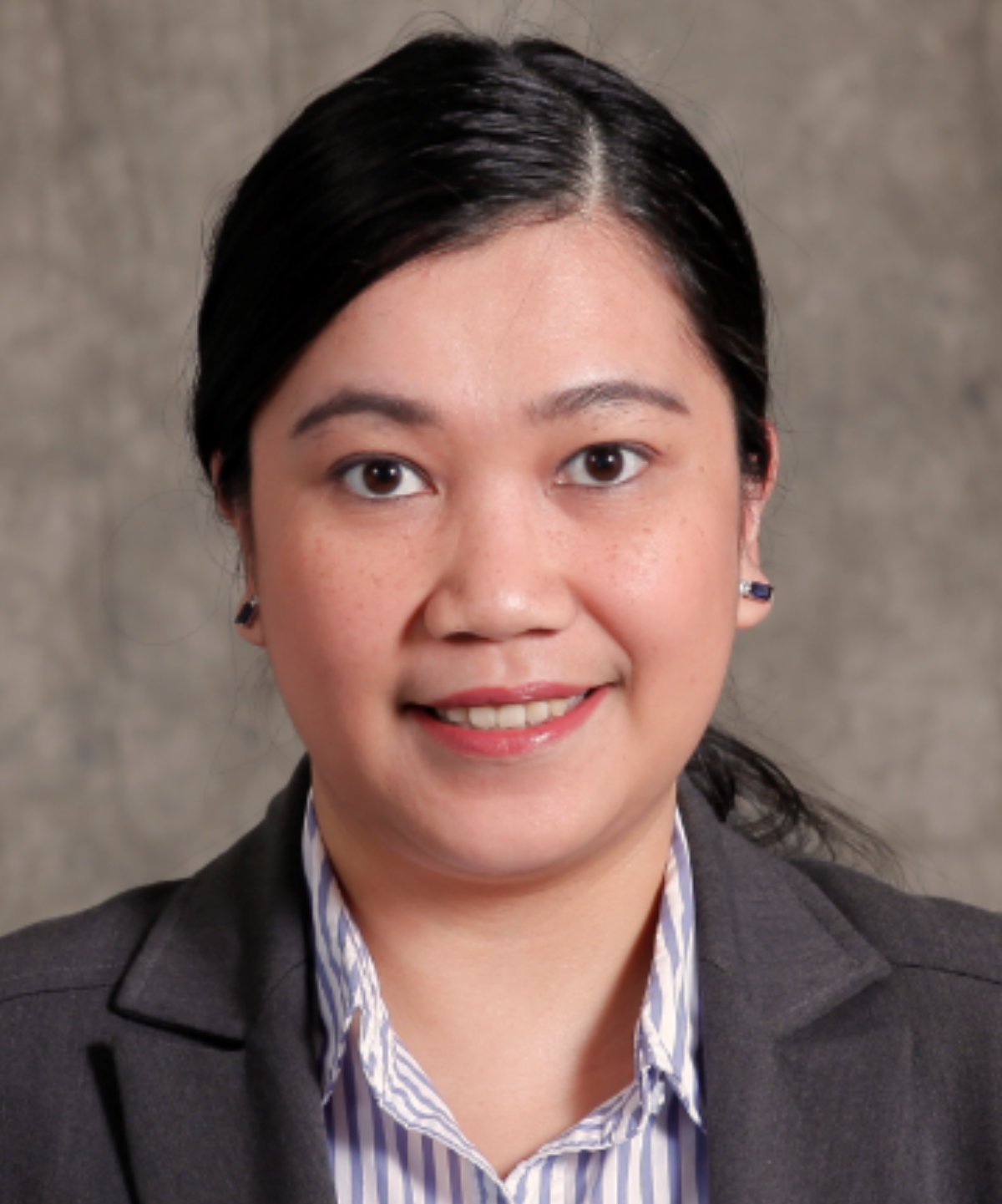 Karen Owens' headshot